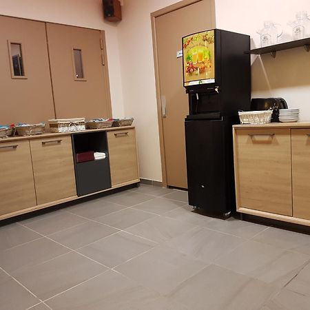 Nevers Hotel Екстериор снимка