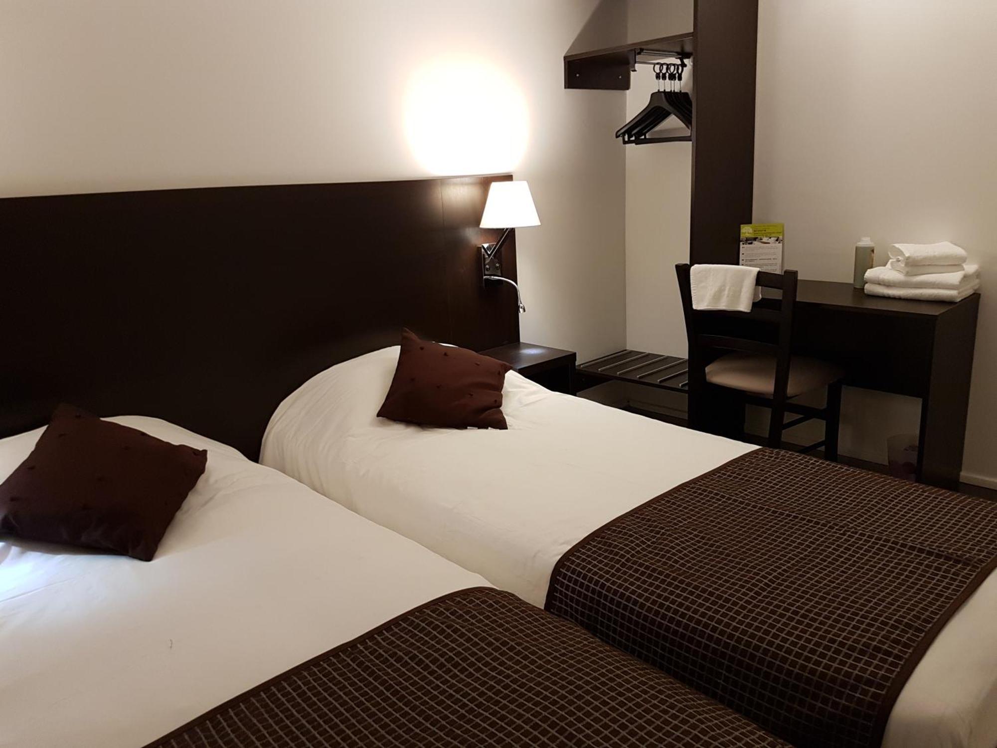 Nevers Hotel Екстериор снимка