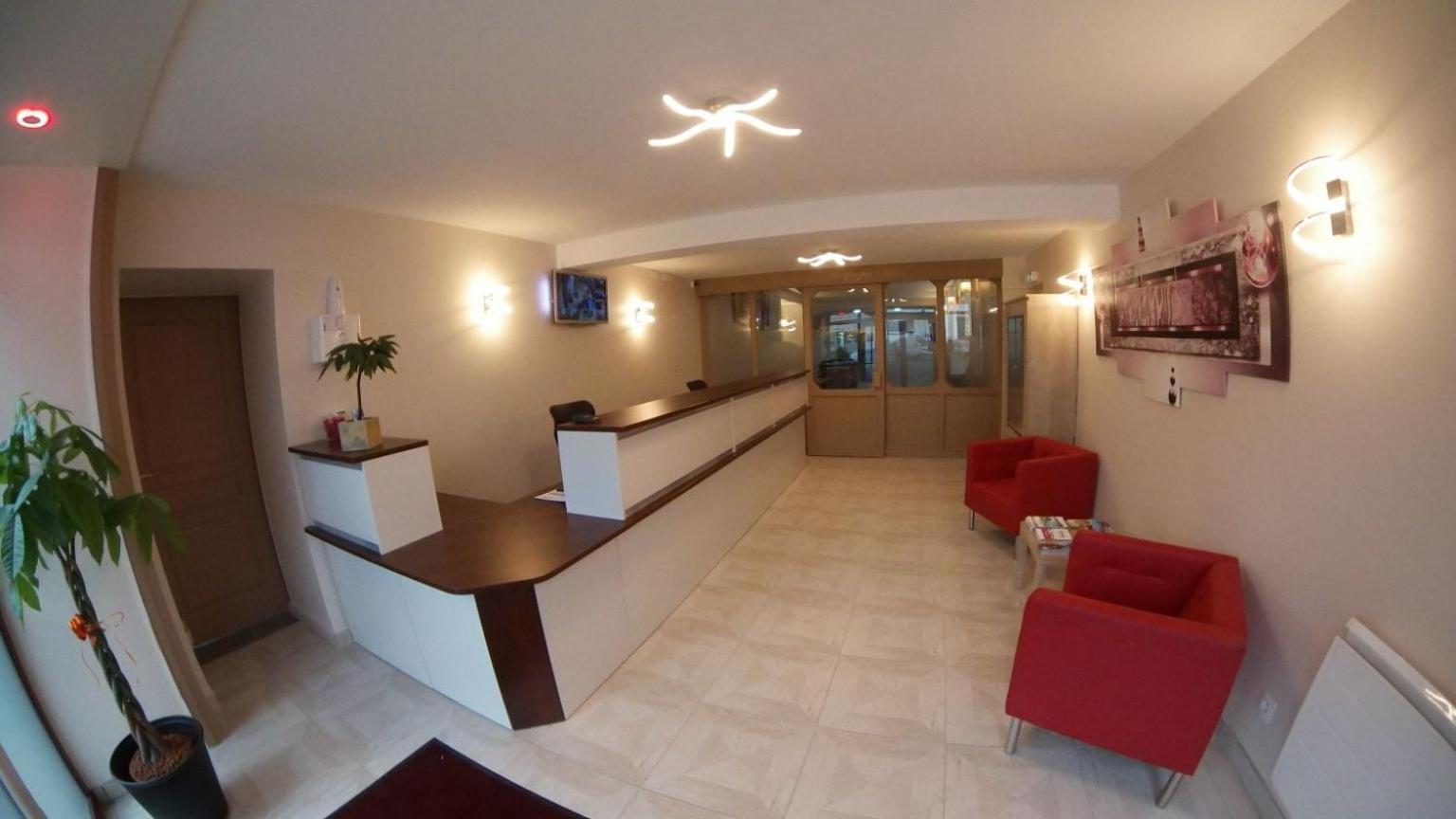 Nevers Hotel Екстериор снимка