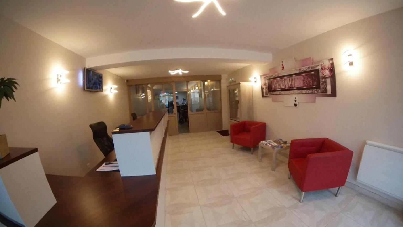 Nevers Hotel Екстериор снимка