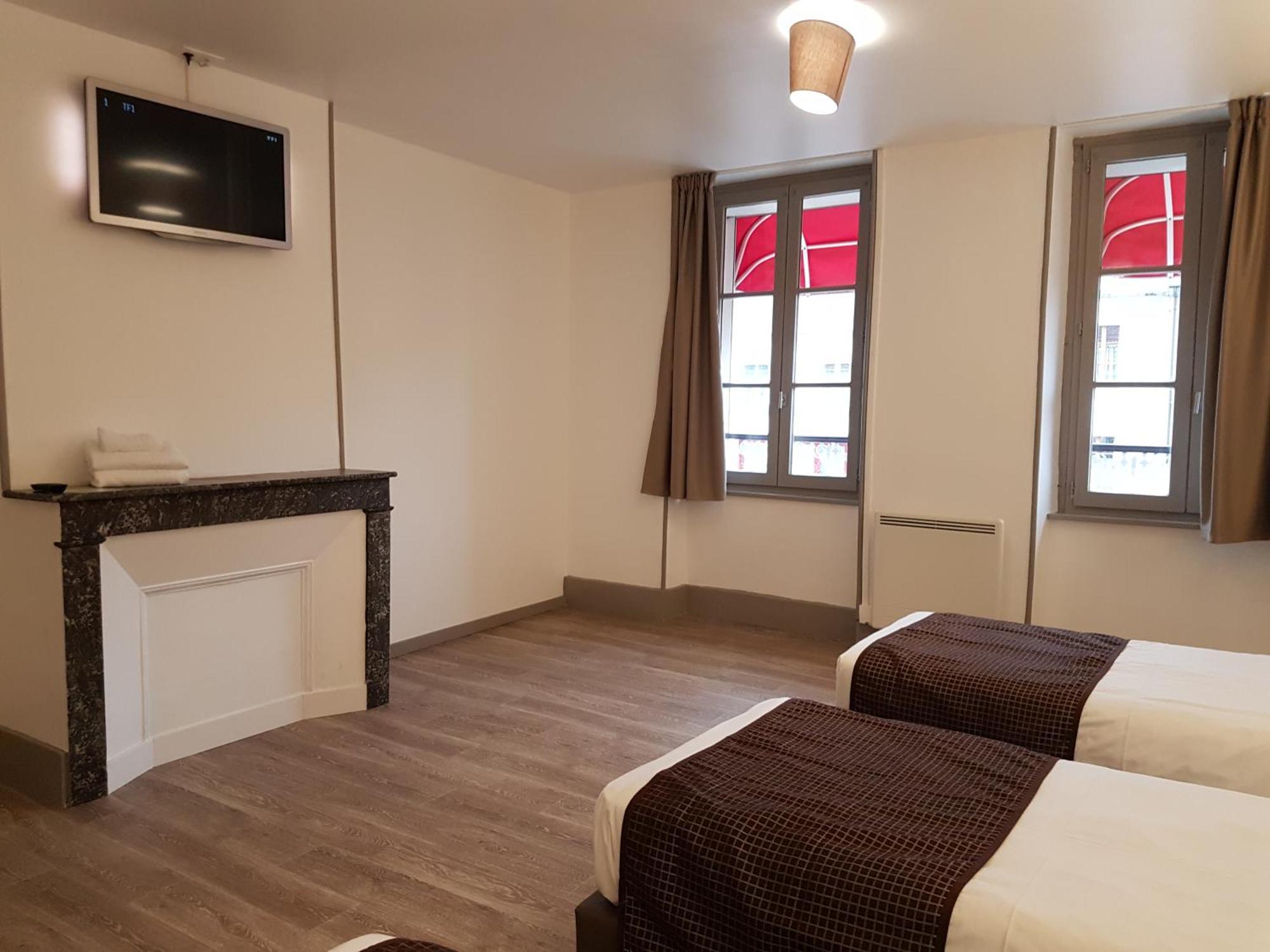 Nevers Hotel Екстериор снимка