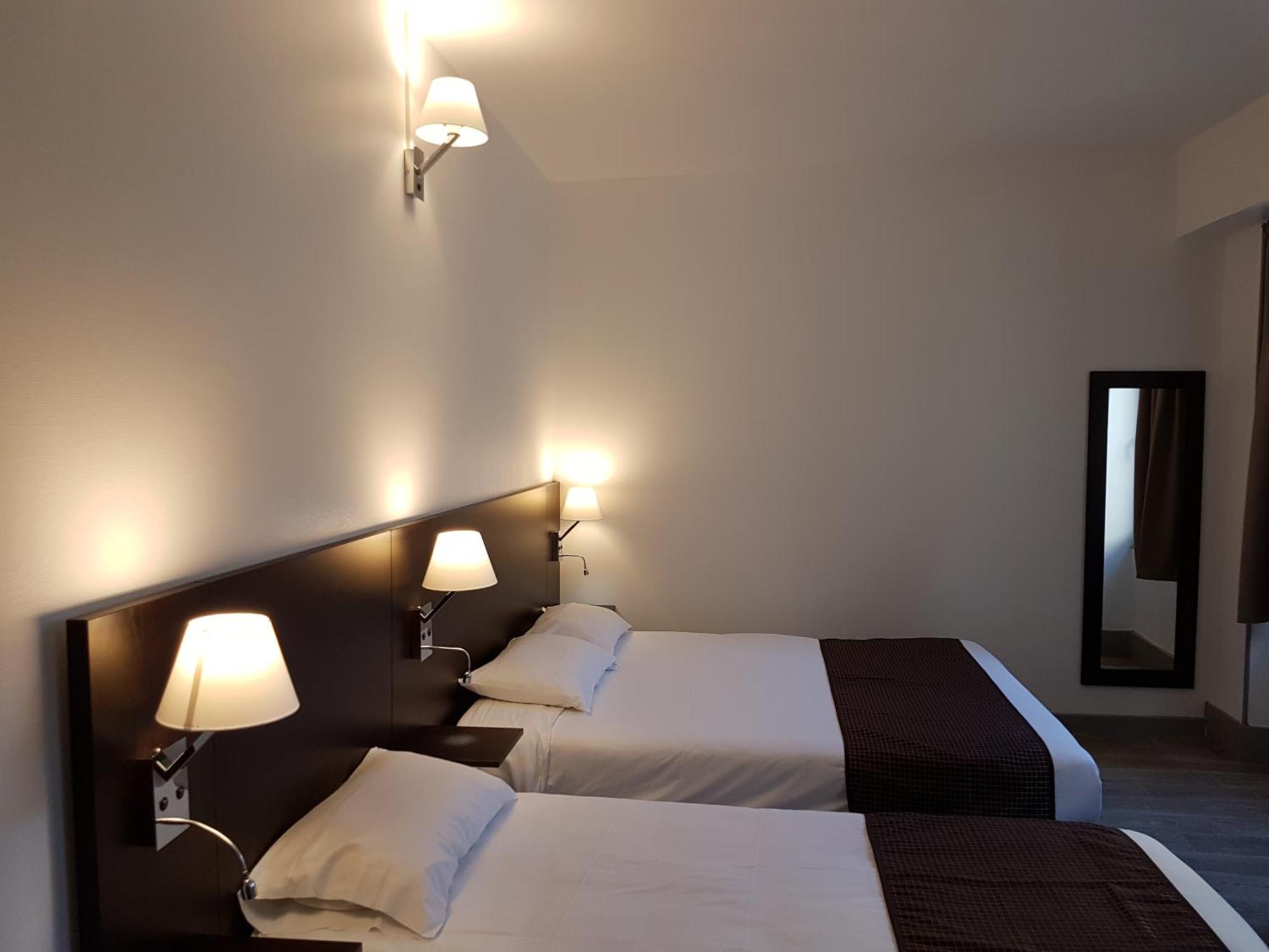 Nevers Hotel Екстериор снимка