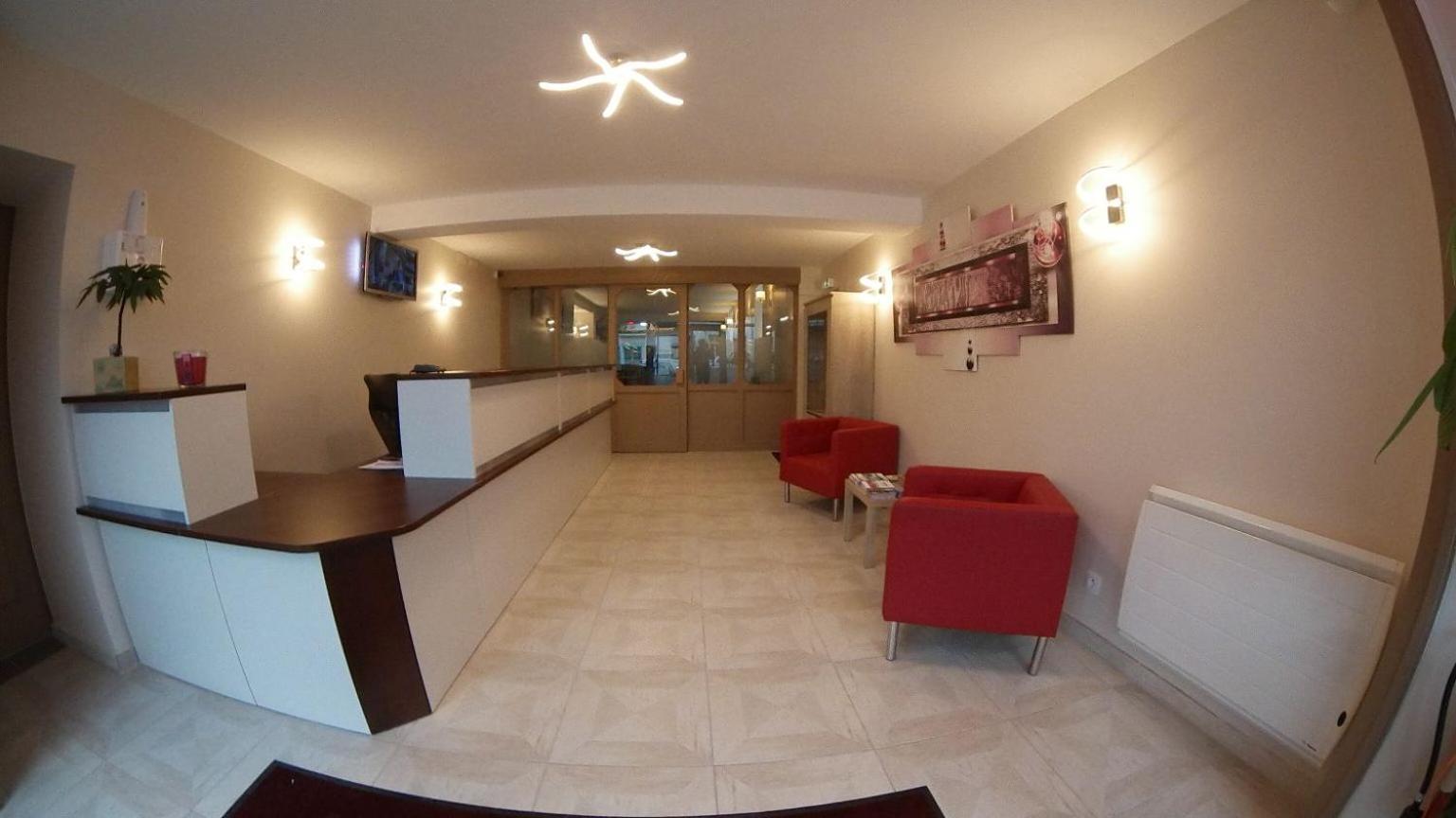 Nevers Hotel Екстериор снимка