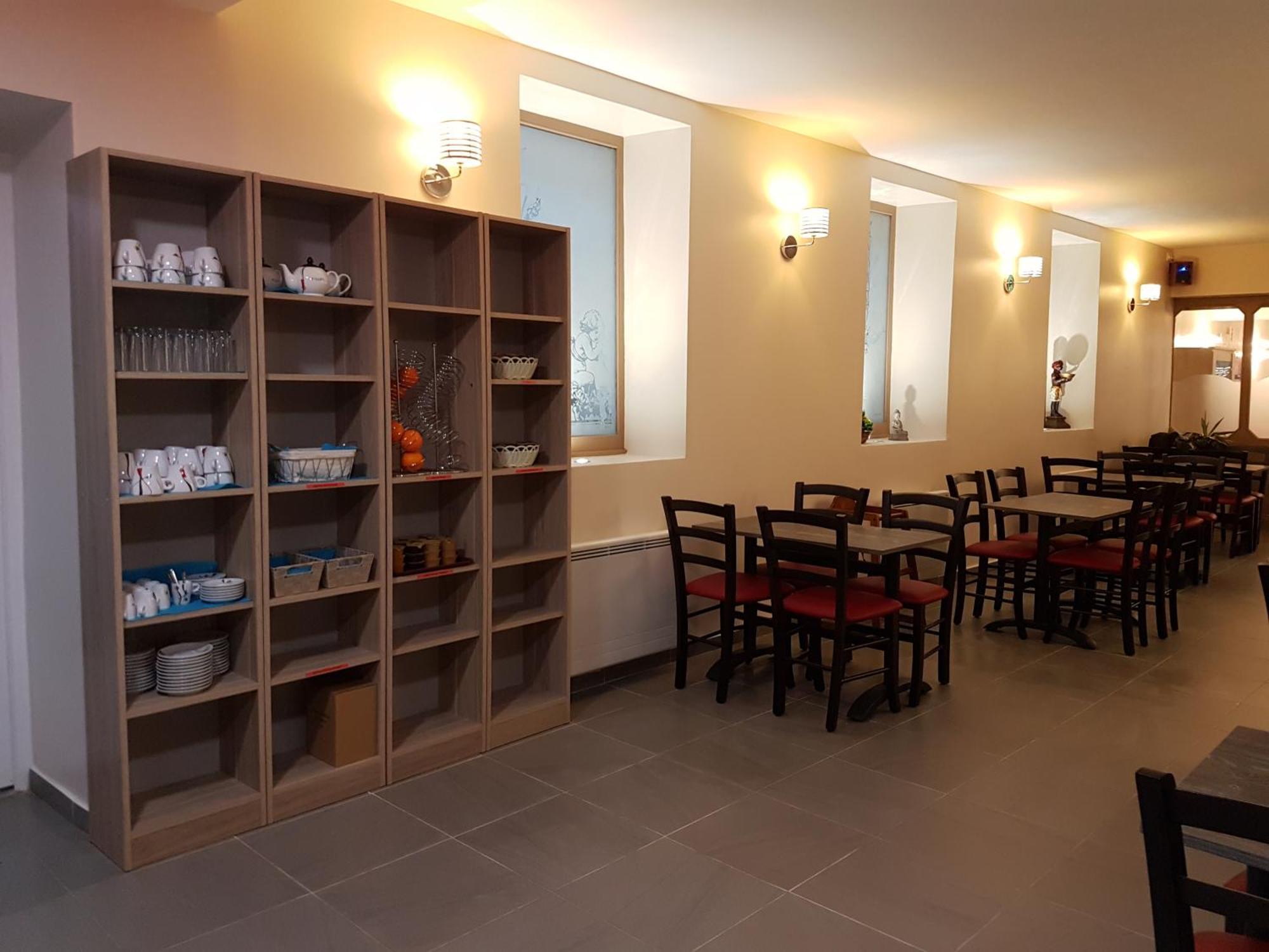 Nevers Hotel Екстериор снимка