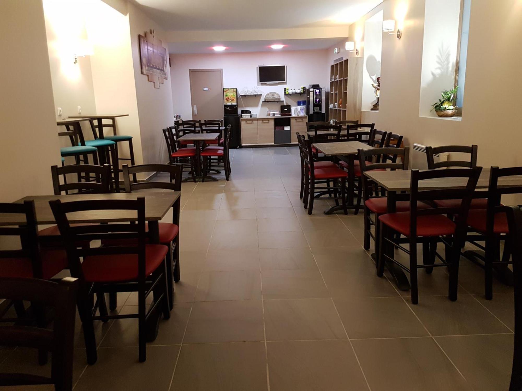 Nevers Hotel Екстериор снимка