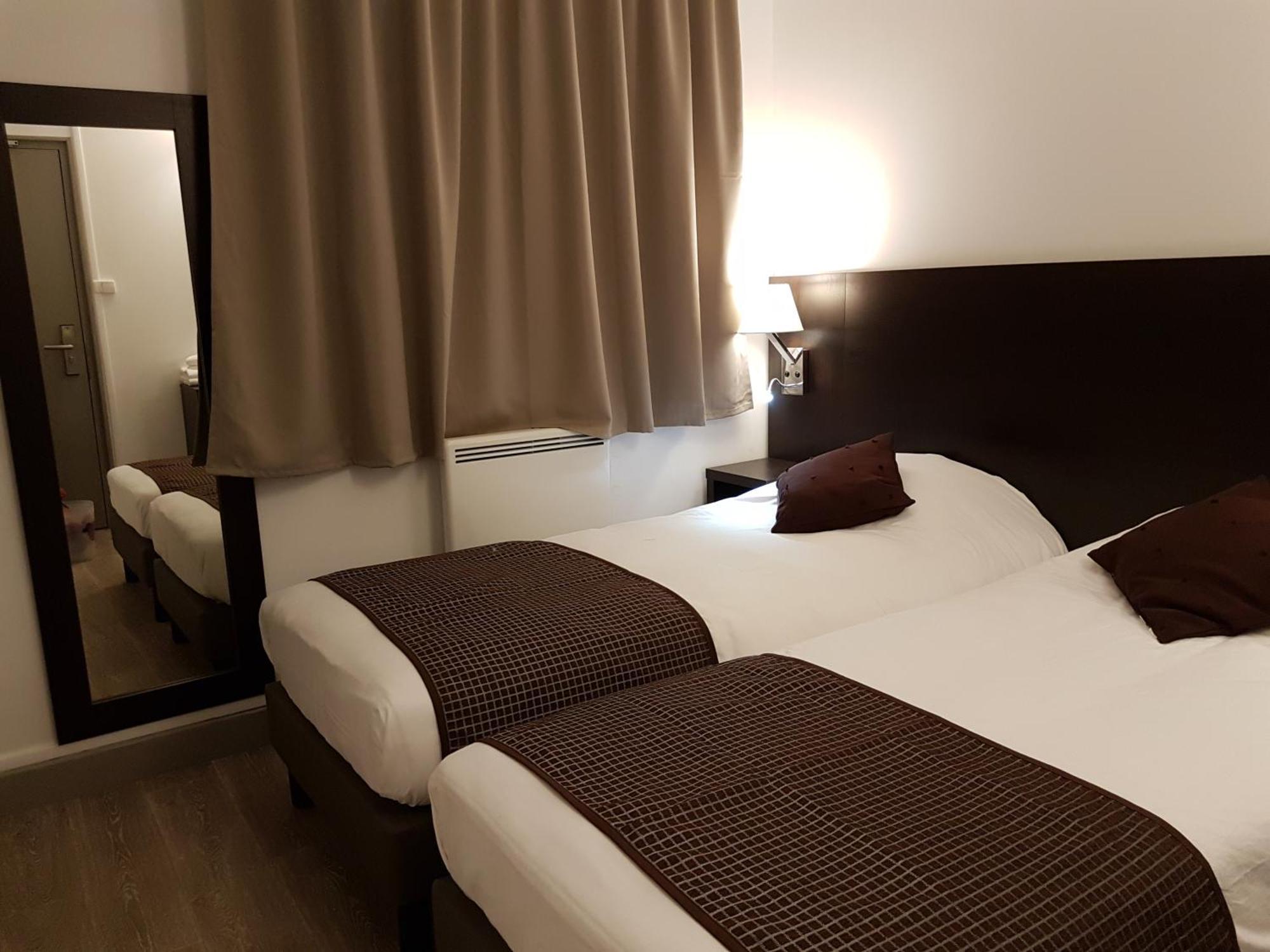 Nevers Hotel Екстериор снимка